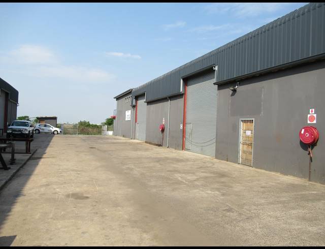220M² WORKSHOP TO LET IN ALTON